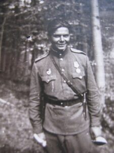 Кярккяйнен Александр Александрович в Австрии (апрель 1945)